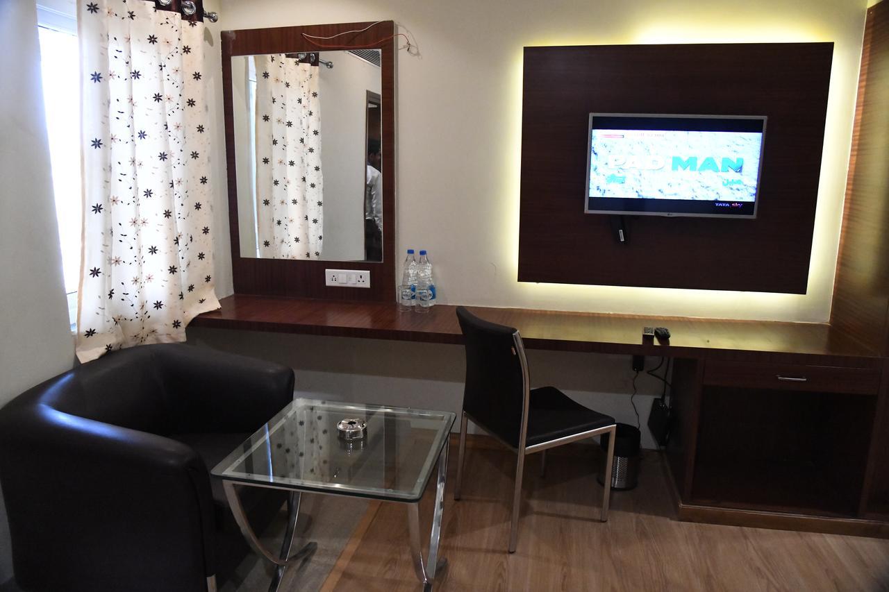 Hotel Avalon Inn Ambikapur Bagian luar foto